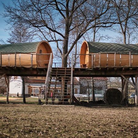 Viking Houses Strnadovsky Mlyn Jesenice  Dış mekan fotoğraf