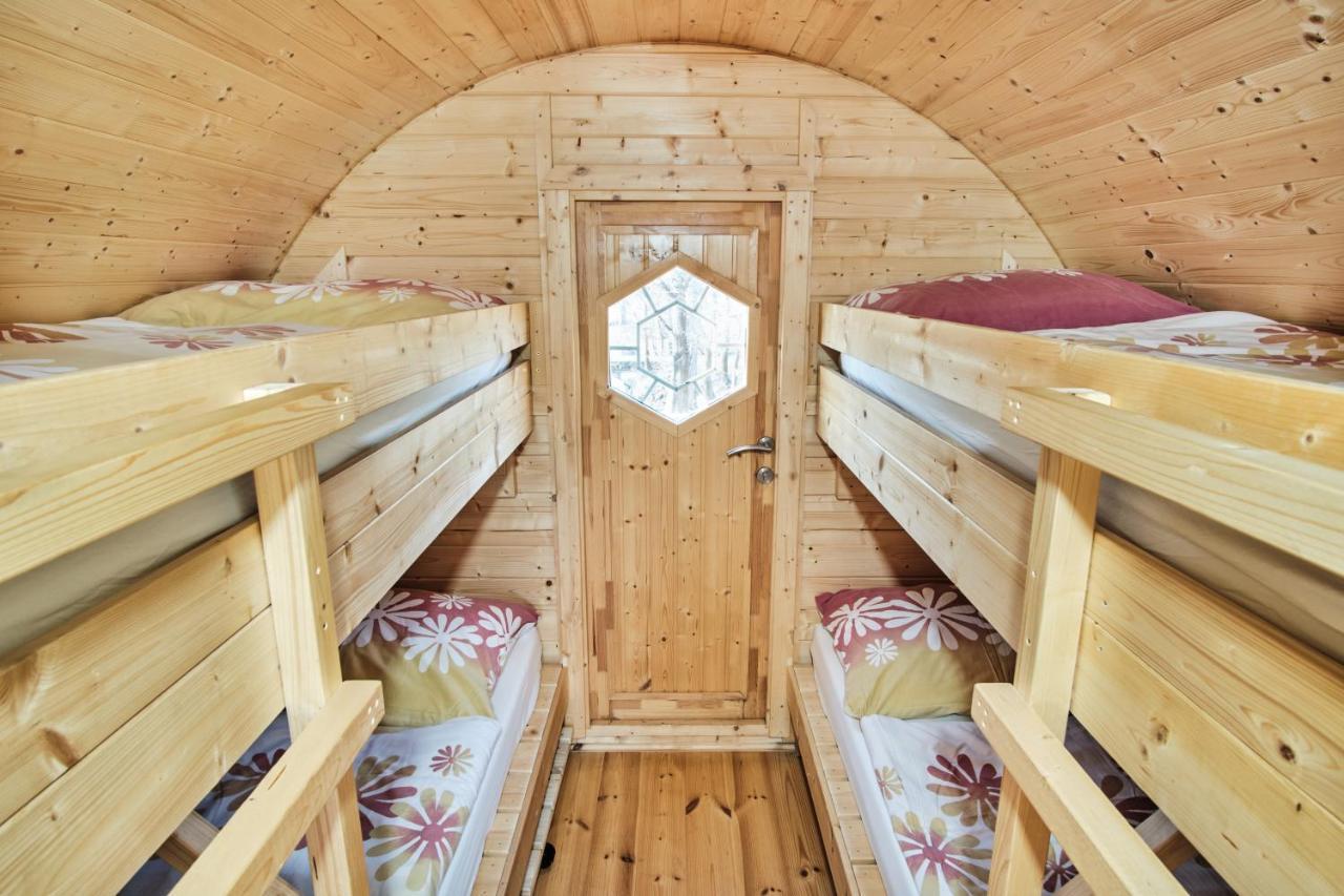Viking Houses Strnadovsky Mlyn Jesenice  Dış mekan fotoğraf