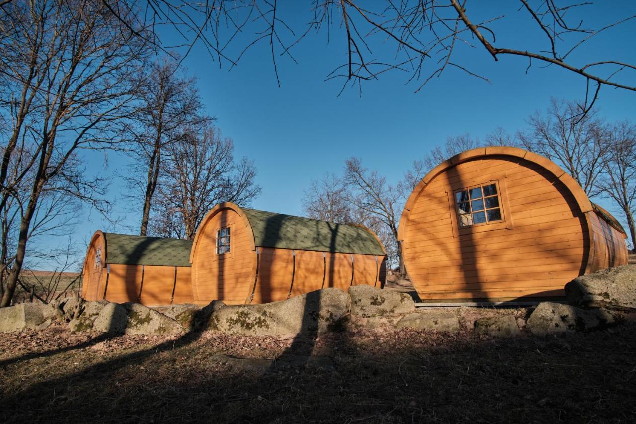 Viking Houses Strnadovsky Mlyn Jesenice  Dış mekan fotoğraf